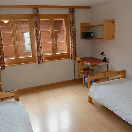 Henry - 1- Stock Appartement-fewo- Dusche Oder Bad- Wc 12-bettwohnung By Interhome *