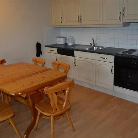 Henry - 1- Stock Appartement-fewo- Dusche Oder Bad- Wc 12-bettwohnung By Interhome شقة *